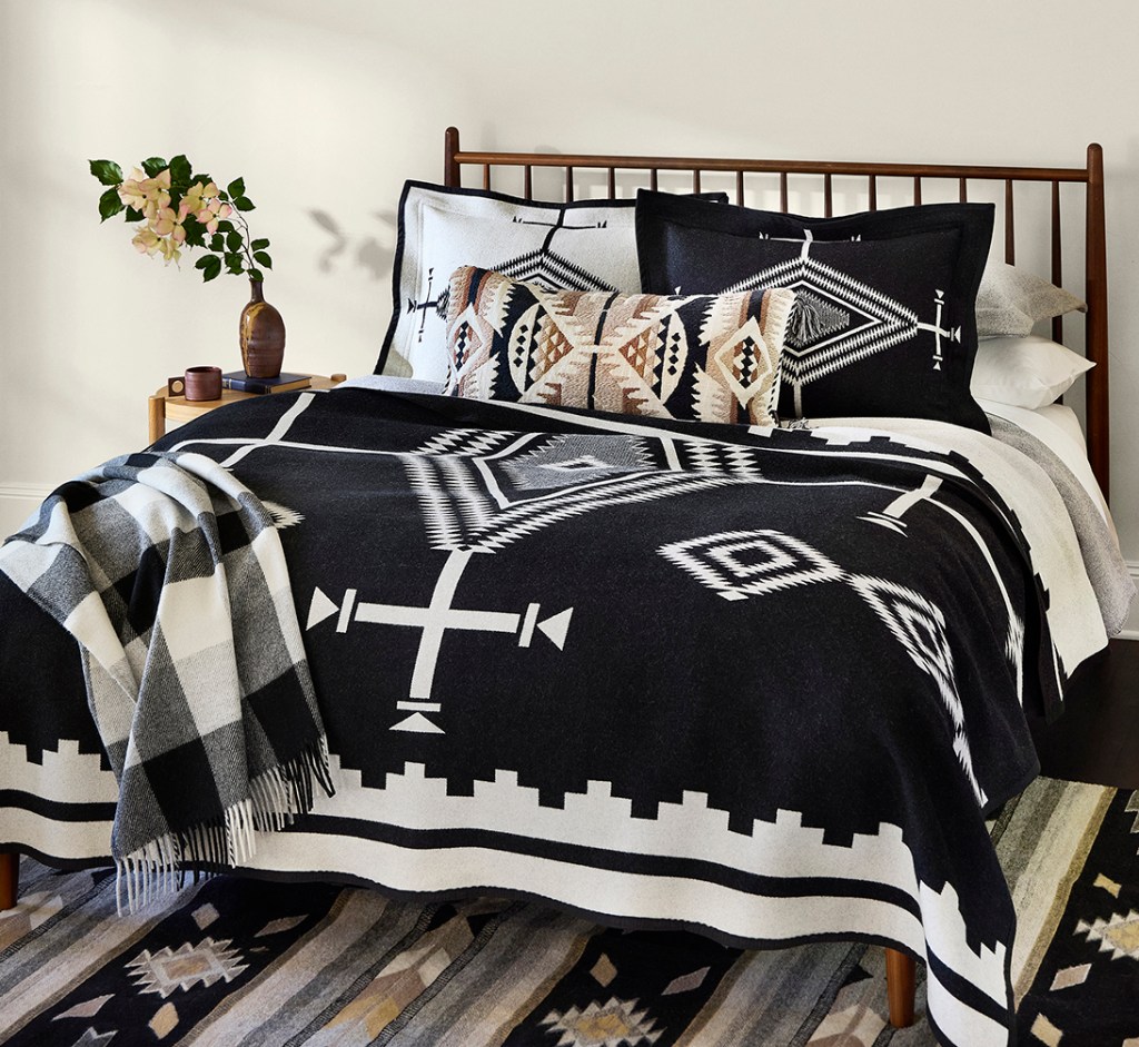 Los Ojos bedding by Pendleton